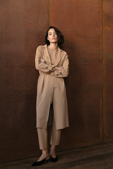 Trench Coat Viscose: o clássico que se reinventa com leveza e sofisticação