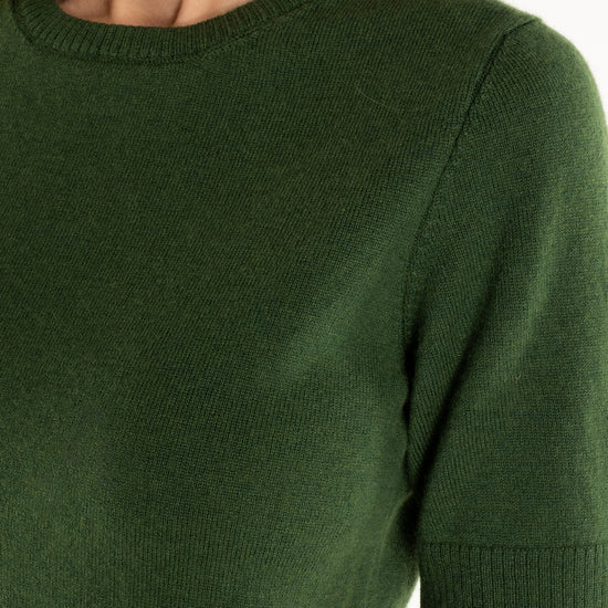 Verde escuro