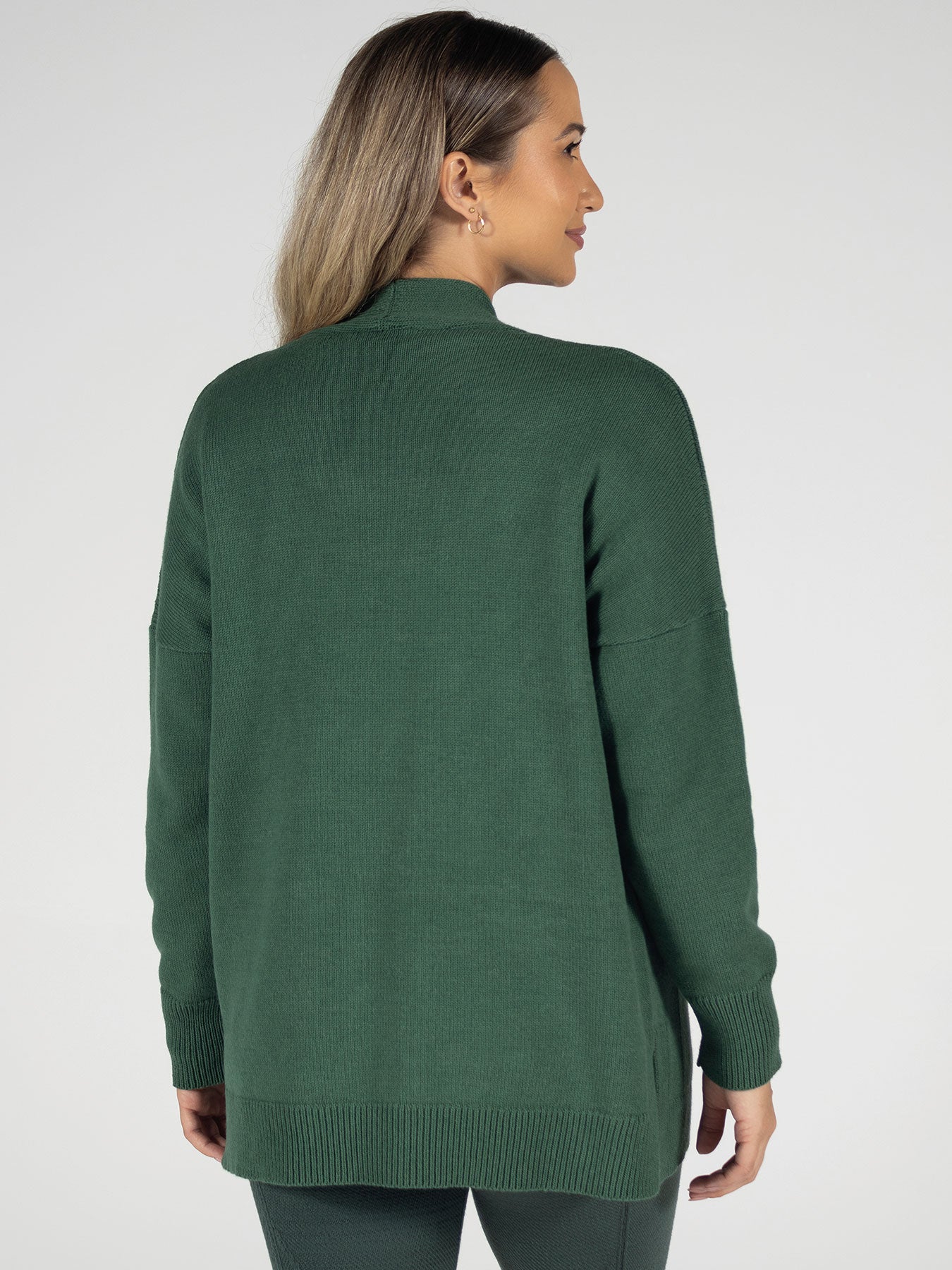 Verde escuro