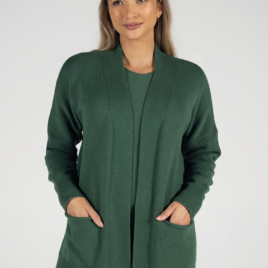 Verde escuro